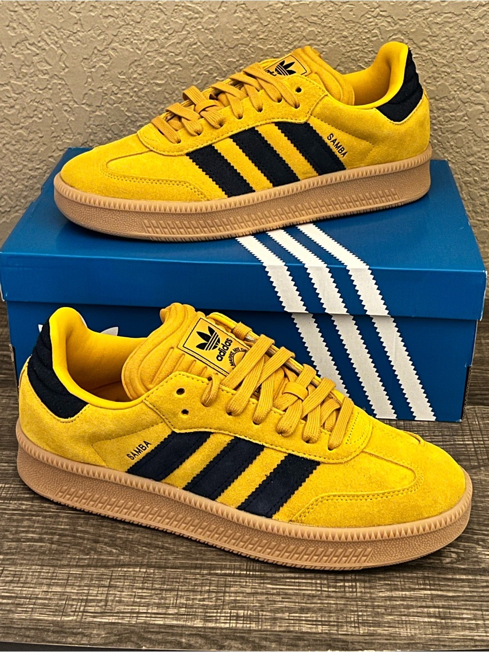 Adidas Samba XLG Footlocker Exclusive Bold Gold Night Indigo Size 9M
